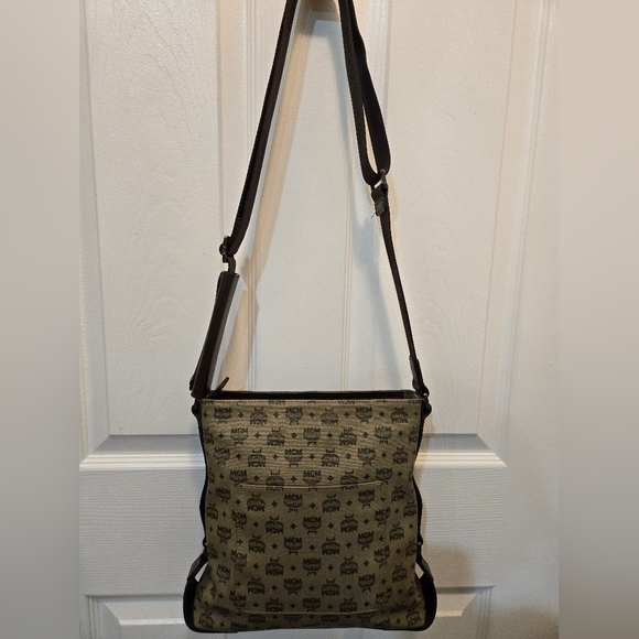 MCM VISETOS MONOGRAM UNISEX MESSENGER BAG-AUTHENTIC - Picture 4 of 14